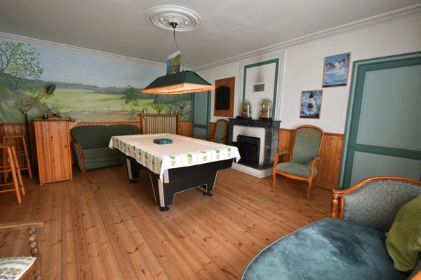 Dpt Vendée (85), à vendre entre CHALLANS et NOIRMOUTIER à SAINT GERVAIS maison de bourg de 210 m² sur 879 m² de terrain clos avec puits