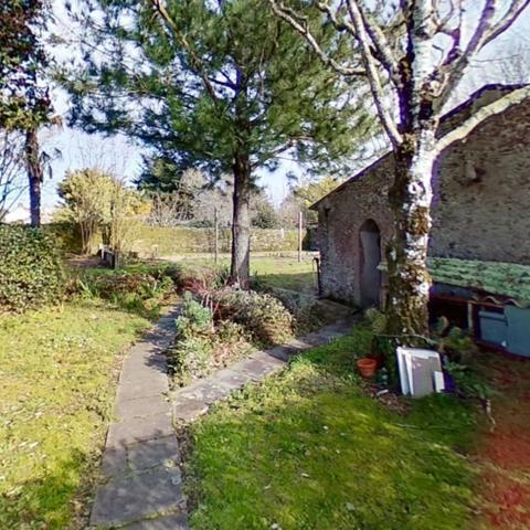 Dpt Vendée (85), à vendre entre CHALLANS et NOIRMOUTIER à SAINT GERVAIS maison de bourg de 210 m² sur 879 m² de terrain clos avec puits
