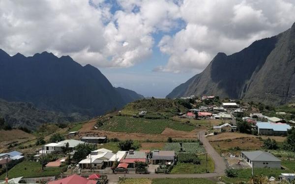 Terrain à vendre    Cilaos