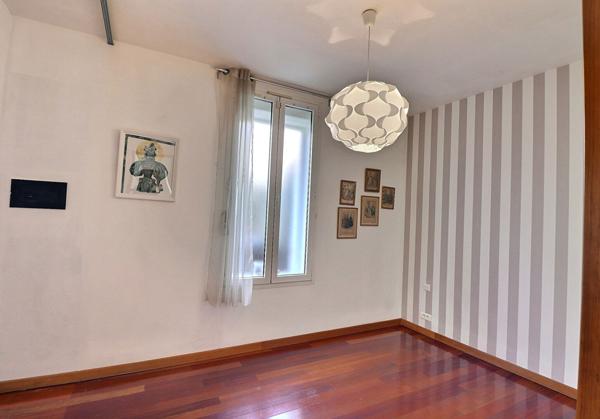 Appartement T3 - bas de villa - marseille 13012 - terrasse - piscine