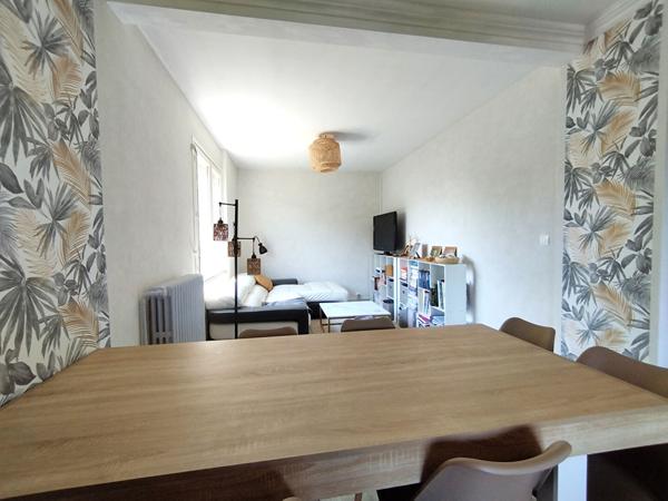 Maison familiale a la Ville aux Dames proche ecoles, commerces, Fil Bleu, Gare TGV, tram