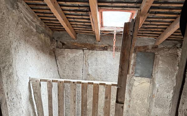 Appartement à vendre    1 pièce • 140 m2 Beaugency