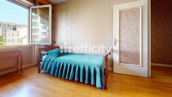 Appartement
         5 pièces
        - 125 m² Exclusivité 610 000 € *