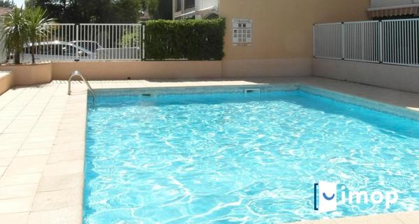 2 pièces avec TERRASSE et EMPLACEMENT PRIVATIF