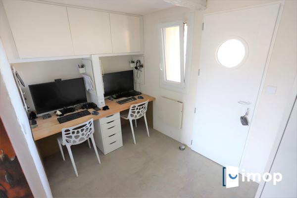 2 pièces avec TERRASSE et EMPLACEMENT PRIVATIF