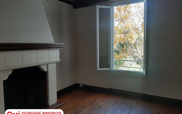 Maison à vendre    5 pièces •  Aussillon