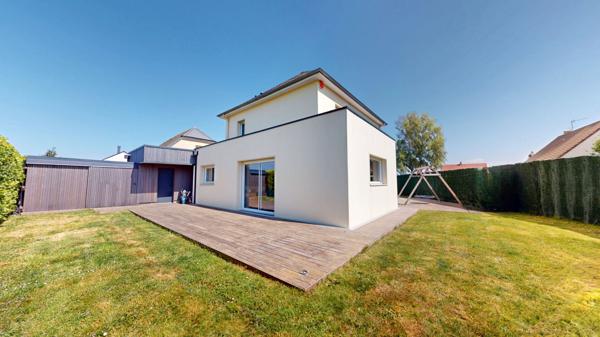 Maison récente 6 pièces à vendre à Castine en Plaine