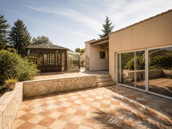 Une propriété aux volumes rares à Meyrargues