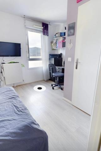 10 MN à pieds du Téléval (station temps durable) APPARTEMENT LIMEIL BREVANNES