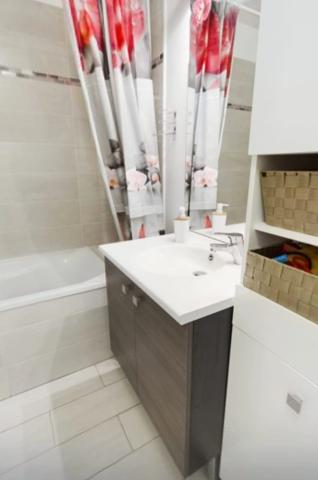 10 MN à pieds du Téléval (station temps durable) APPARTEMENT LIMEIL BREVANNES