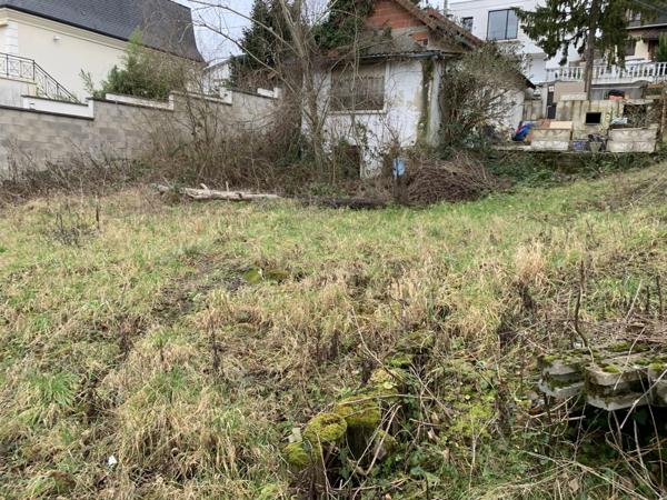 Terrain à bâtir à Chennevières sur Marne avec vue plongeante sur PARIS.