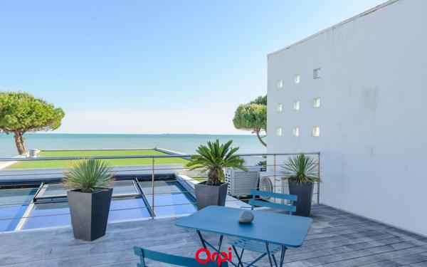 Maison à vendre    6 pièces • 215 m2 Angoulins