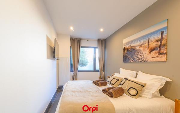 Maison à vendre    6 pièces • 215 m2 Angoulins