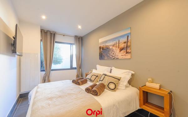 Maison à vendre    6 pièces • 215 m2 Angoulins