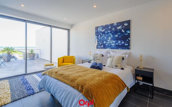 Maison à vendre    6 pièces • 215 m2 Angoulins