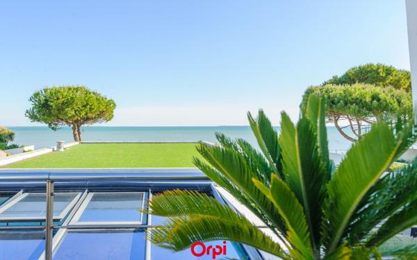 Maison à vendre    6 pièces • 215 m2 Angoulins