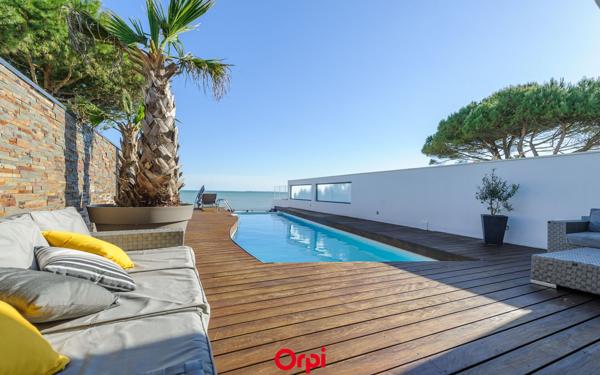 Maison à vendre    6 pièces • 215 m2 Angoulins