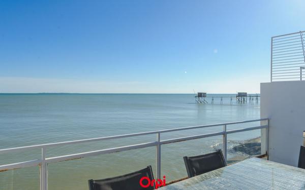 Maison à vendre    6 pièces • 215 m2 Angoulins