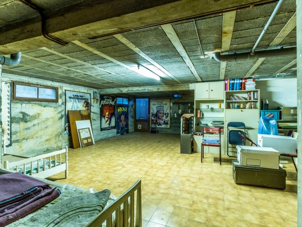 Maison
         6 pièces
        - 180 m² Bien prestige 890 000 € *