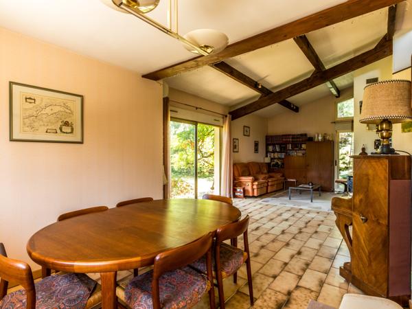 Maison
         6 pièces
        - 180 m² Bien prestige 890 000 € *