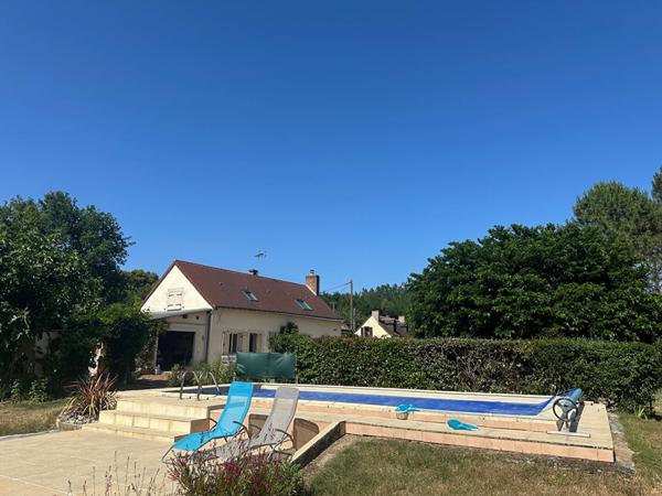 Charmante maison ancienne avec vaste terrain et piscine - La Pellerine