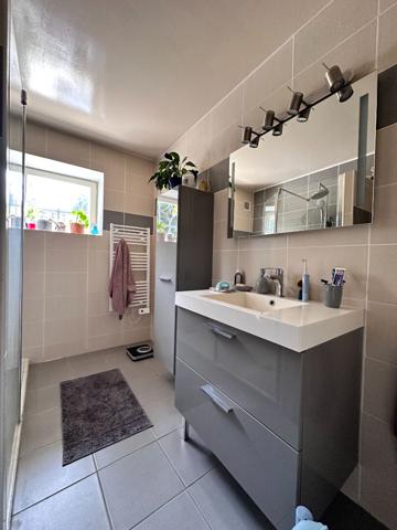 Charmante maison ancienne avec vaste terrain et piscine - La Pellerine