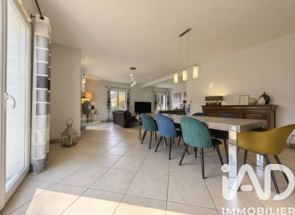 Maison à vendre 8 pièces 224 m² Challes-les-Eaux