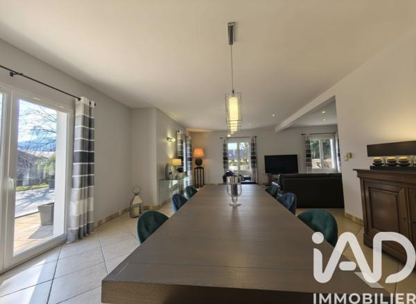 Maison à vendre 8 pièces 224 m² Challes-les-Eaux