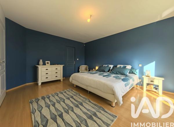 Maison à vendre 8 pièces 224 m² Challes-les-Eaux