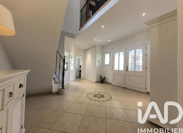 Maison à vendre 8 pièces 224 m² Challes-les-Eaux