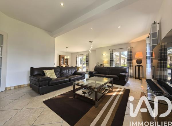 Maison à vendre 8 pièces 224 m² Challes-les-Eaux