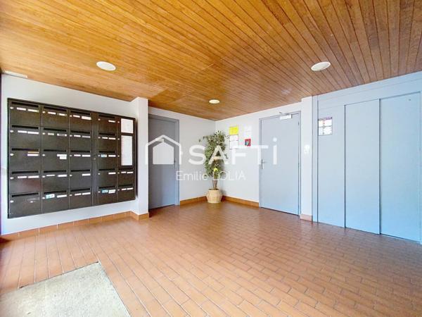 Garage et parking privatif, proche gare