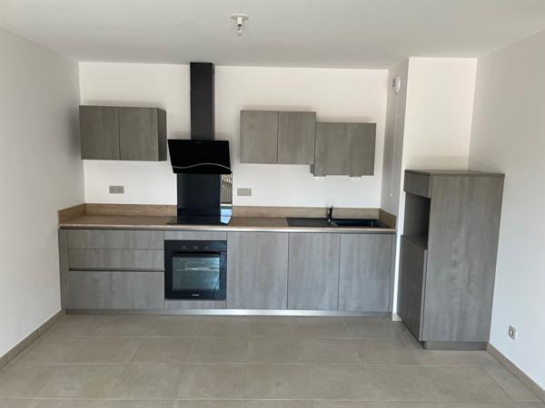 Appartement Peronnas 2 pièce(s) 54.43 m2