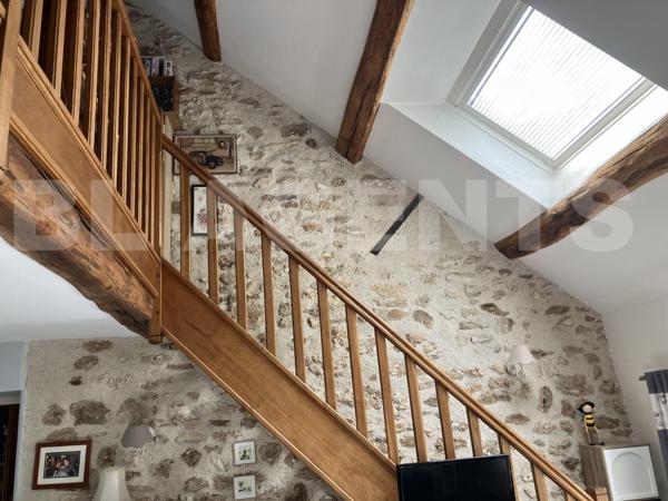 GRANDE MAISON AVEC JARDIN