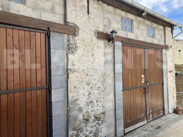 GRANDE MAISON AVEC JARDIN