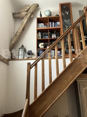 GRANDE MAISON AVEC JARDIN