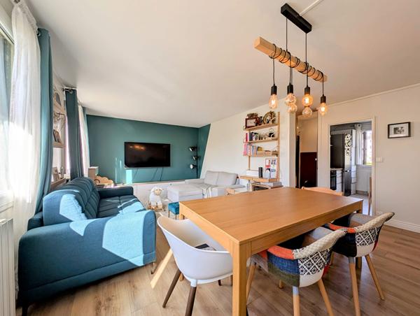 Appartement 5 pièces de 80 M² avec Cave et parking extérieur - LE MESNIL LE ROI , Le mesnil le roi Appartement 5 pièces de 80 M² avec Cave et parking extérieur - LE MESNIL LE ROI , Le mesnil le roi