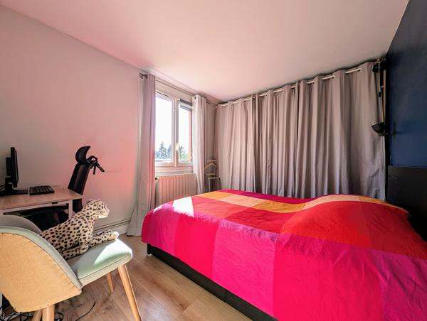 Appartement 5 pièces de 80 M² avec Cave et parking extérieur - LE MESNIL LE ROI , Le mesnil le roi Appartement 5 pièces de 80 M² avec Cave et parking extérieur - LE MESNIL LE ROI , Le mesnil le roi