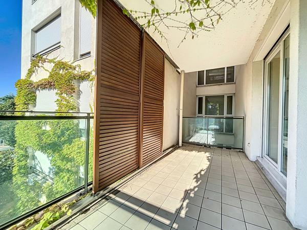 Tassin La Demi Lune/Appartement 2 pièces 47m2 avec balcon + garage