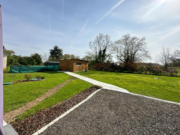 Maison récente 3 chambres bureau Dépendance