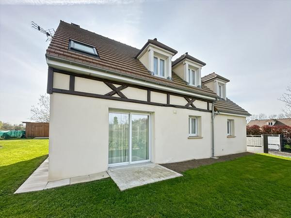 Maison récente 3 chambres bureau Dépendance