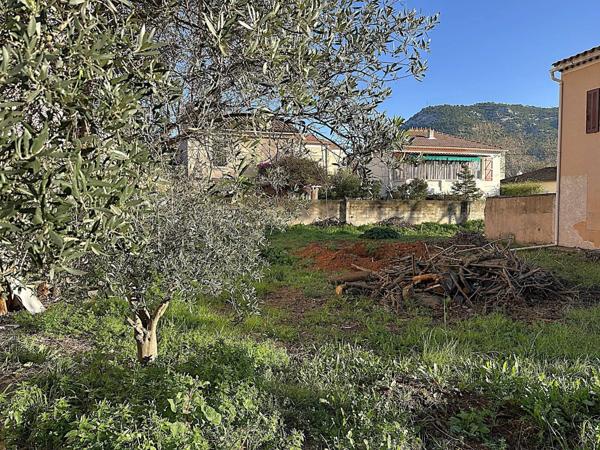 Terrain à bâtir dans le quartier des Routes, libre constructeur