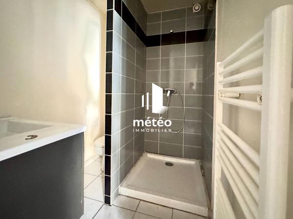 Maison en Pierre , Centre ville de Luçon 65m² avec garage