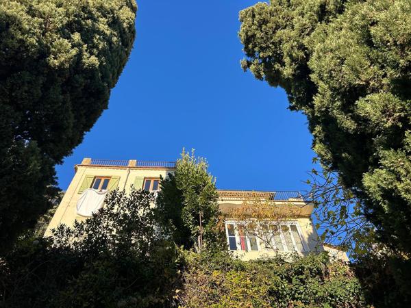 Appartement
         3 pièces
        - 47 m² 205 000 € *