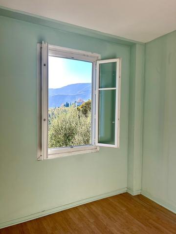 Appartement
         3 pièces
        - 47 m² 205 000 € *