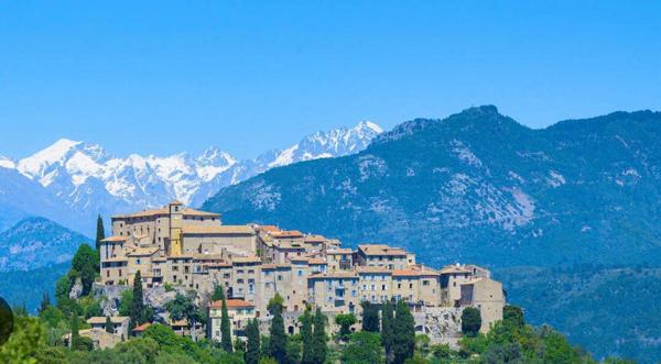 Appartement
         3 pièces
        - 47 m² 205 000 € *