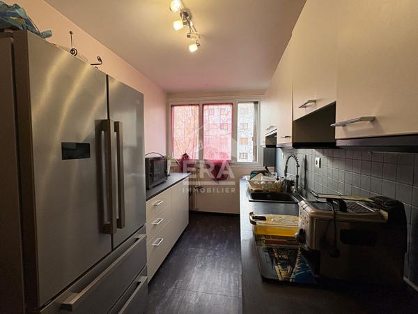 Appartement Les Clayes Sous Bois 3 pièce(s) 64 m2 + BOX et cave