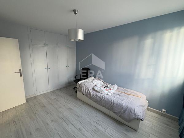 Appartement Les Clayes Sous Bois 3 pièce(s) 64 m2 + BOX et cave