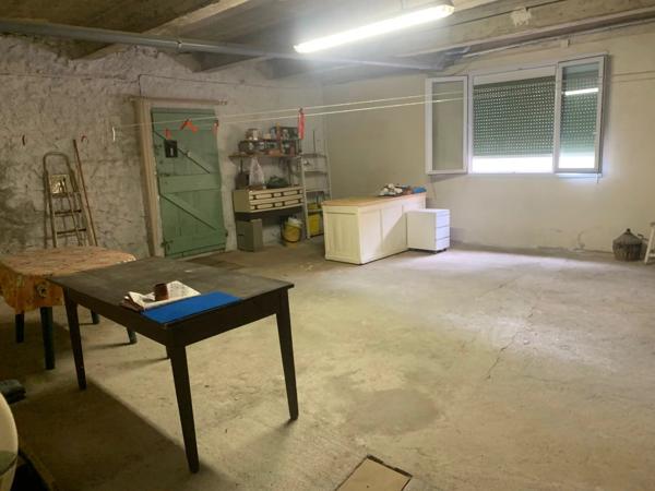 Vente                                                      Maison
                        
                     7 pièces                                         à Maury