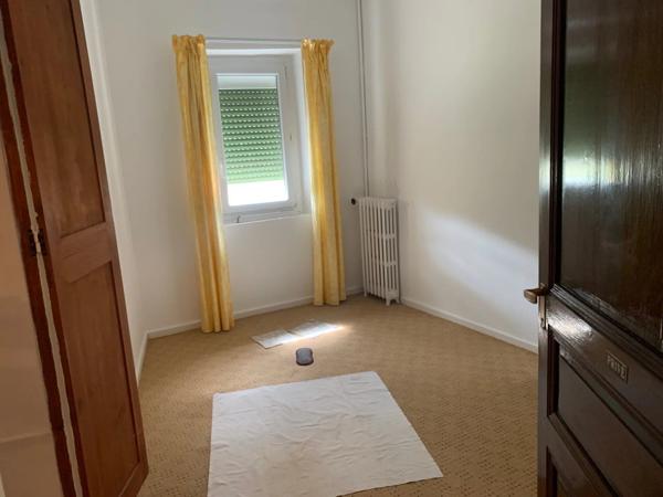 Vente                                                      Maison
                        
                     7 pièces                                         à Maury